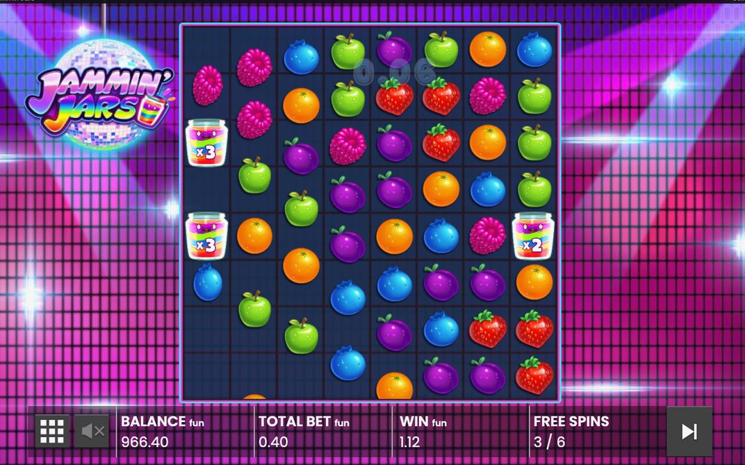 Free Games Feature med 6 fria spel på 8x8-brädet